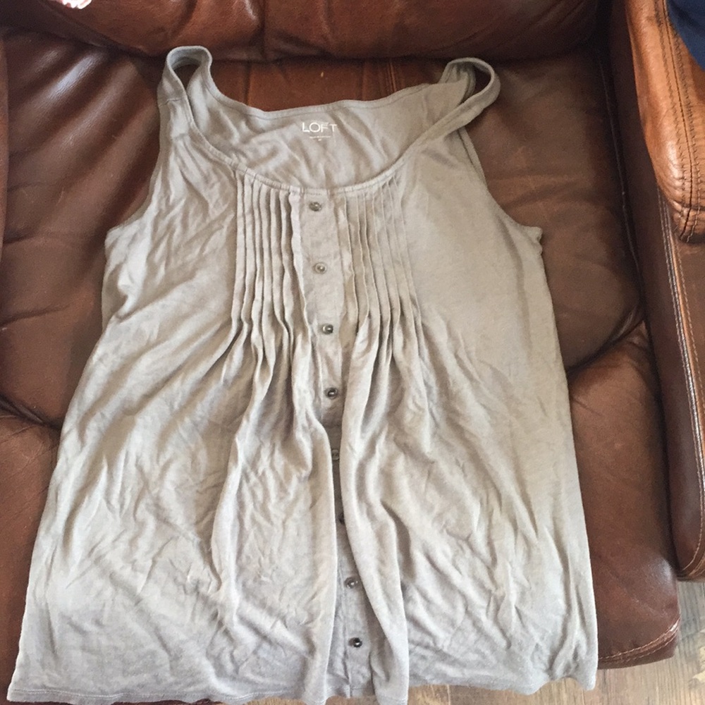 Loft tank top. One owner, me 😃